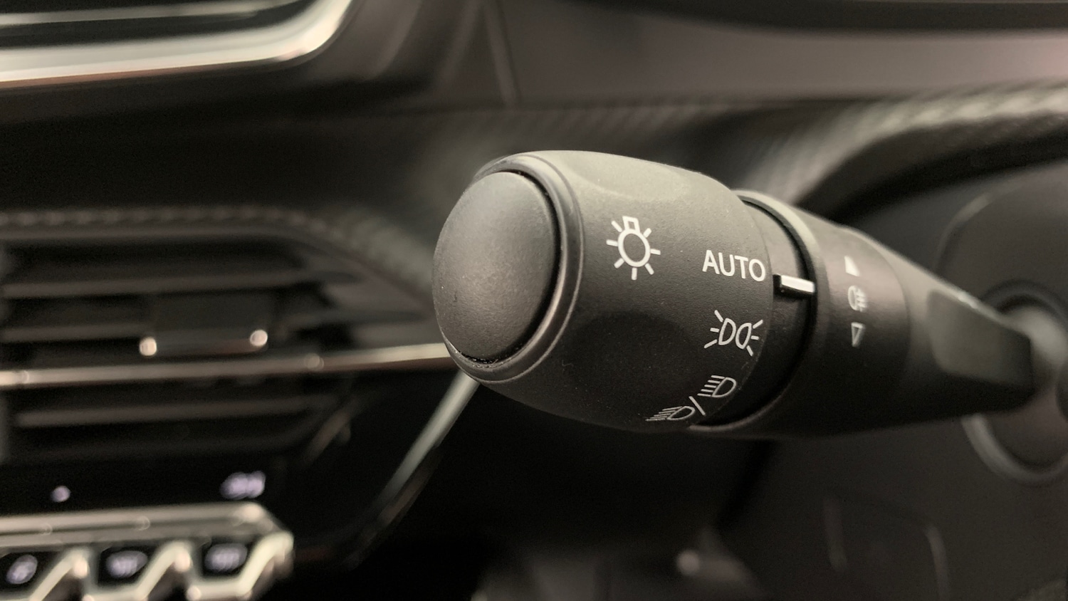 Used Peugeot 208 2025 for sale - 76586377: Photo 35