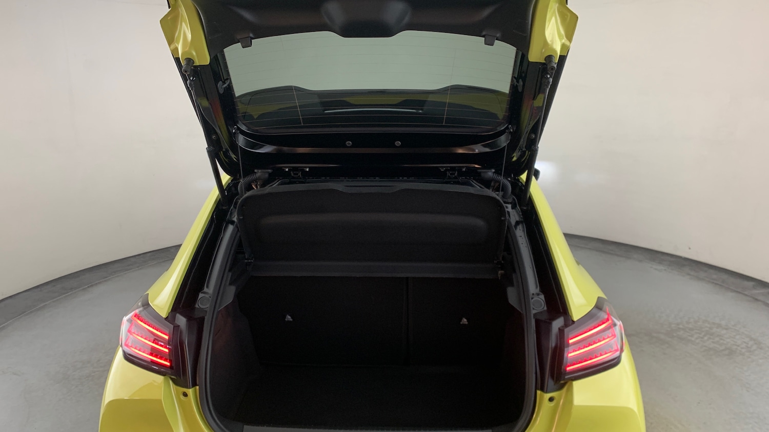 Used Peugeot 208 2025 for sale - 76586377: Photo 5