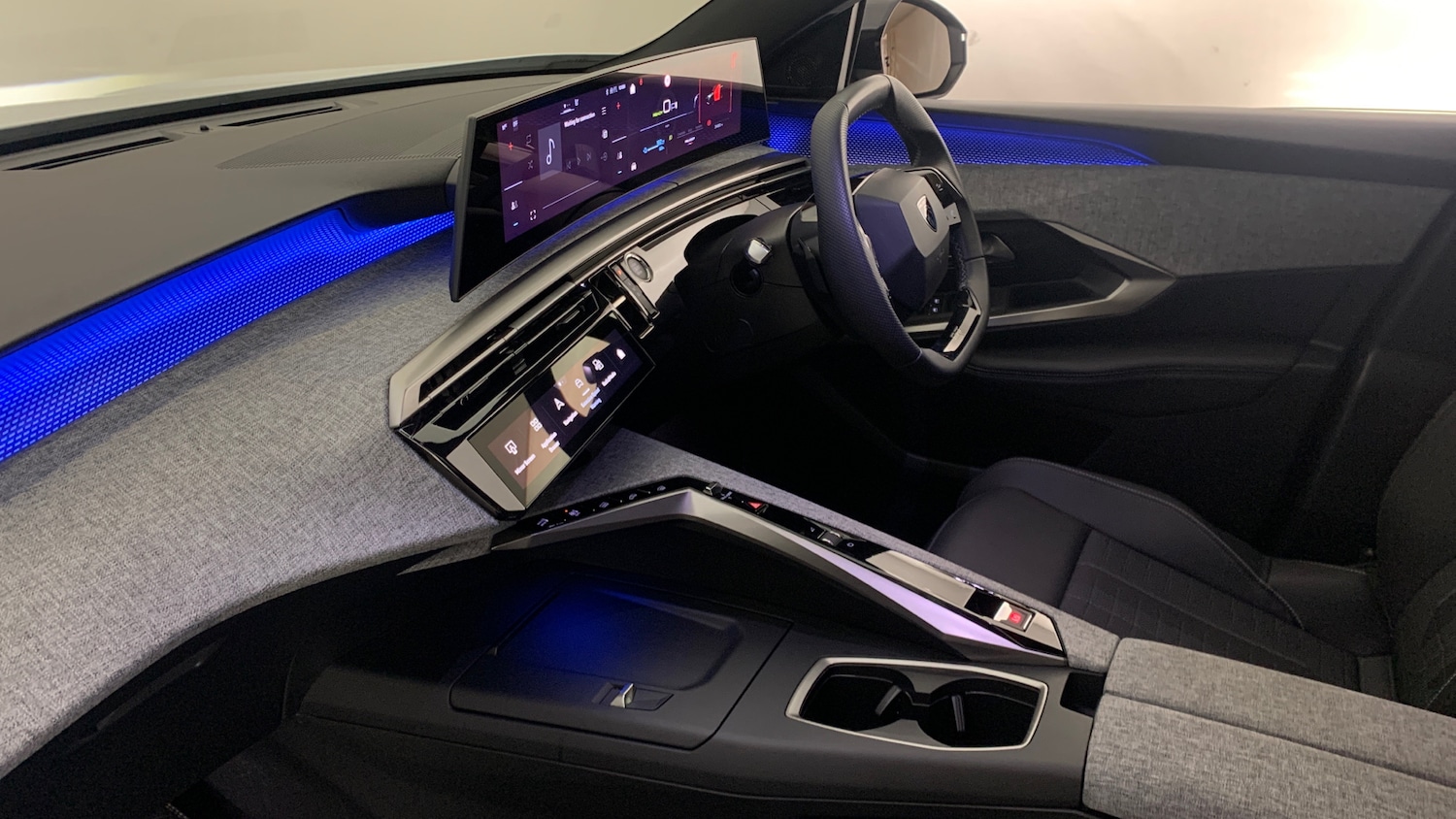 Used Peugeot 3008 2025 for sale - 78035677: Photo 2