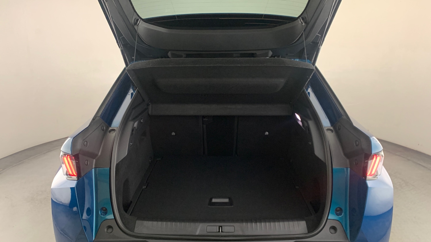 Used Peugeot 3008 2024 for sale - 76389552: Photo 5