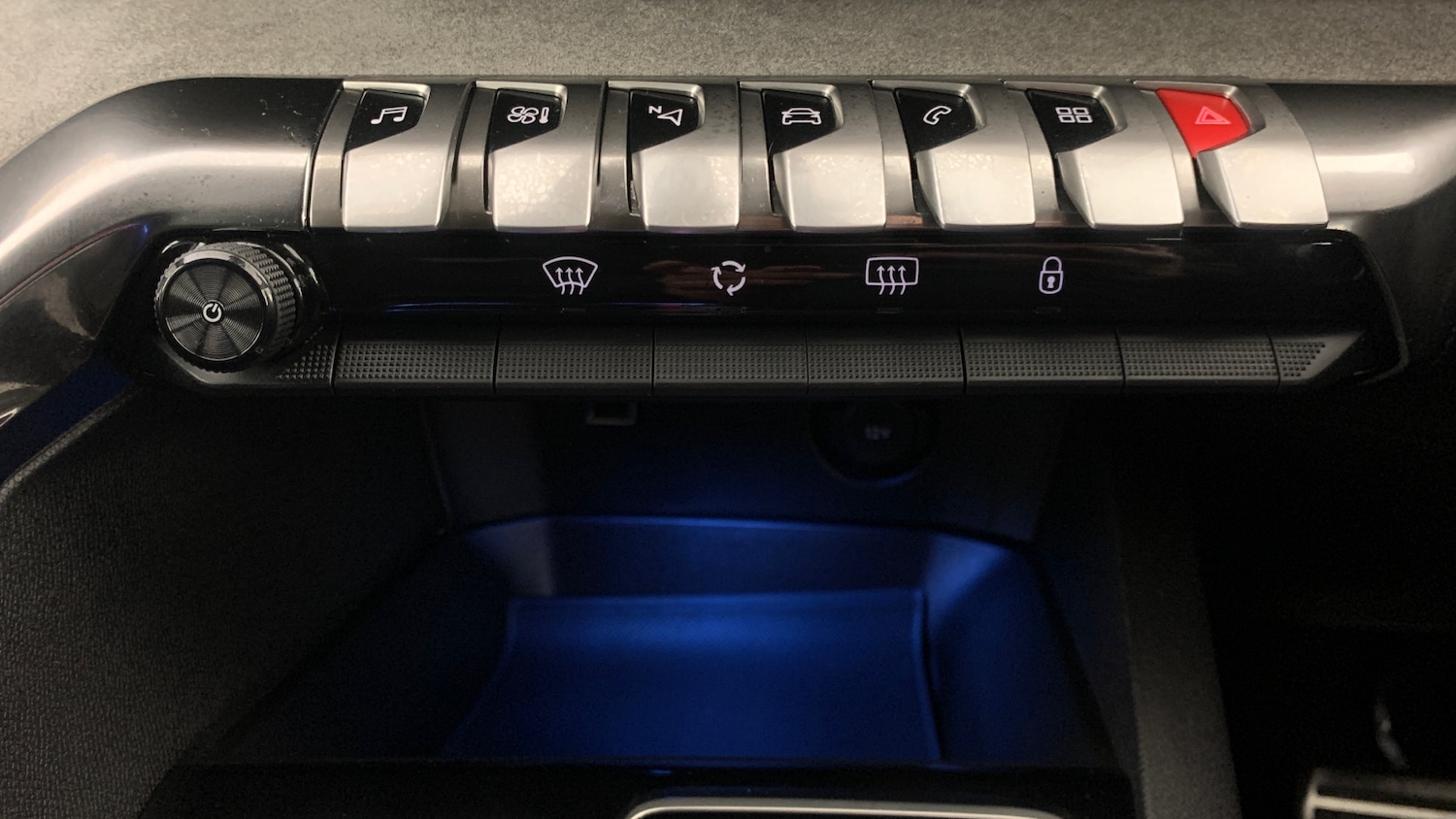 Used Peugeot 5008 2024 for sale - 77204900: Photo 32