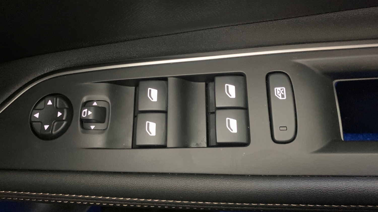 Used Peugeot 5008 2024 for sale - 77204900: Photo 40