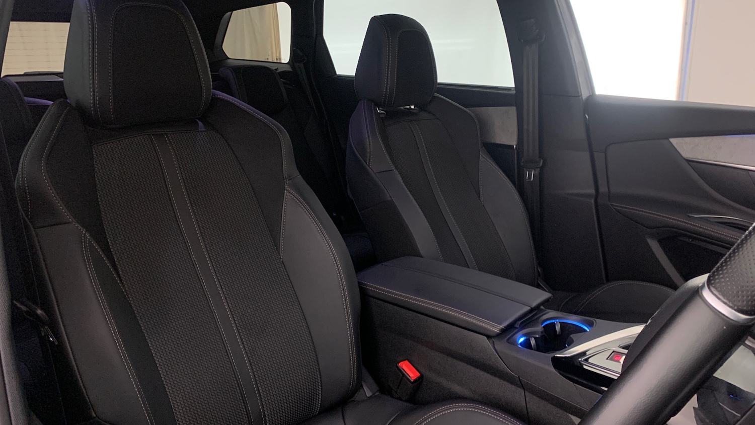 Used Peugeot 5008 2024 for sale - 77204900: Photo 45