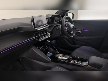 Used Peugeot 208 2024 for sale - 76110242: Photo 2