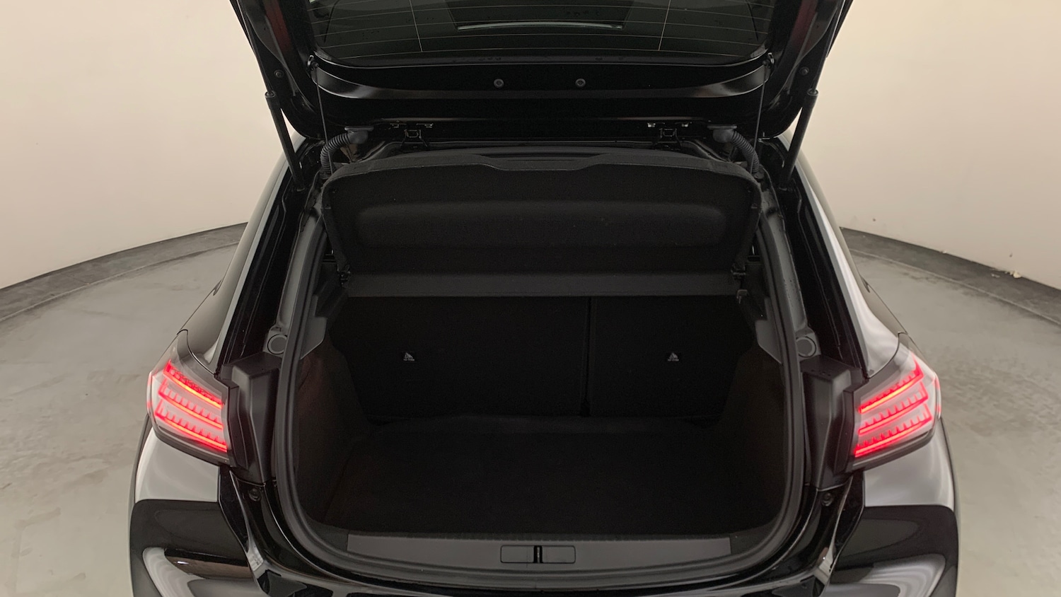 Used Peugeot 208 2024 for sale - 76110242: Photo 5