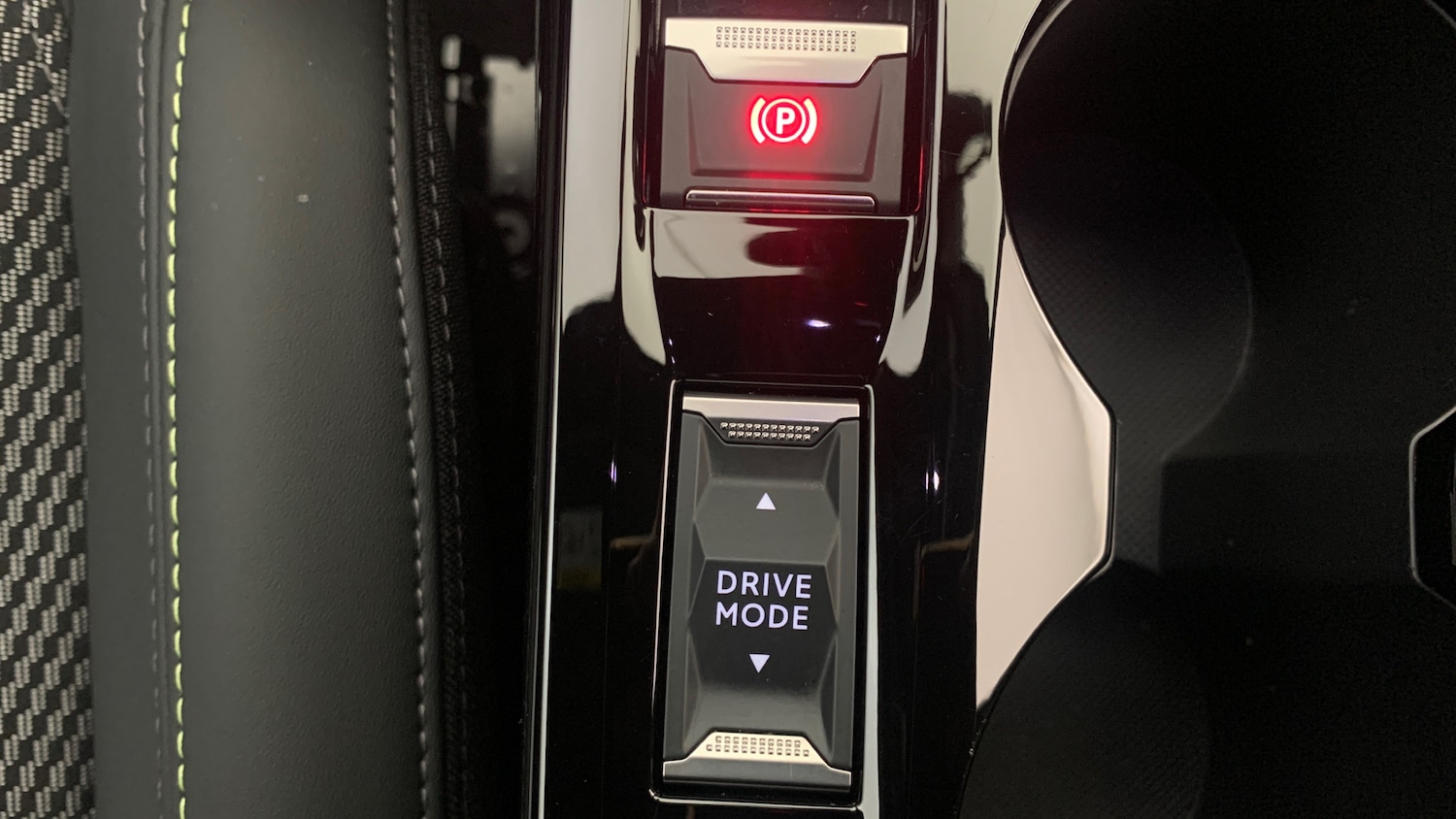 Used Peugeot 2008 2025 for sale - 76825700: Photo 32