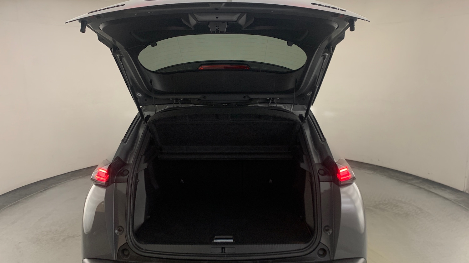 Used Peugeot 2008 2025 for sale - 76825700: Photo 5