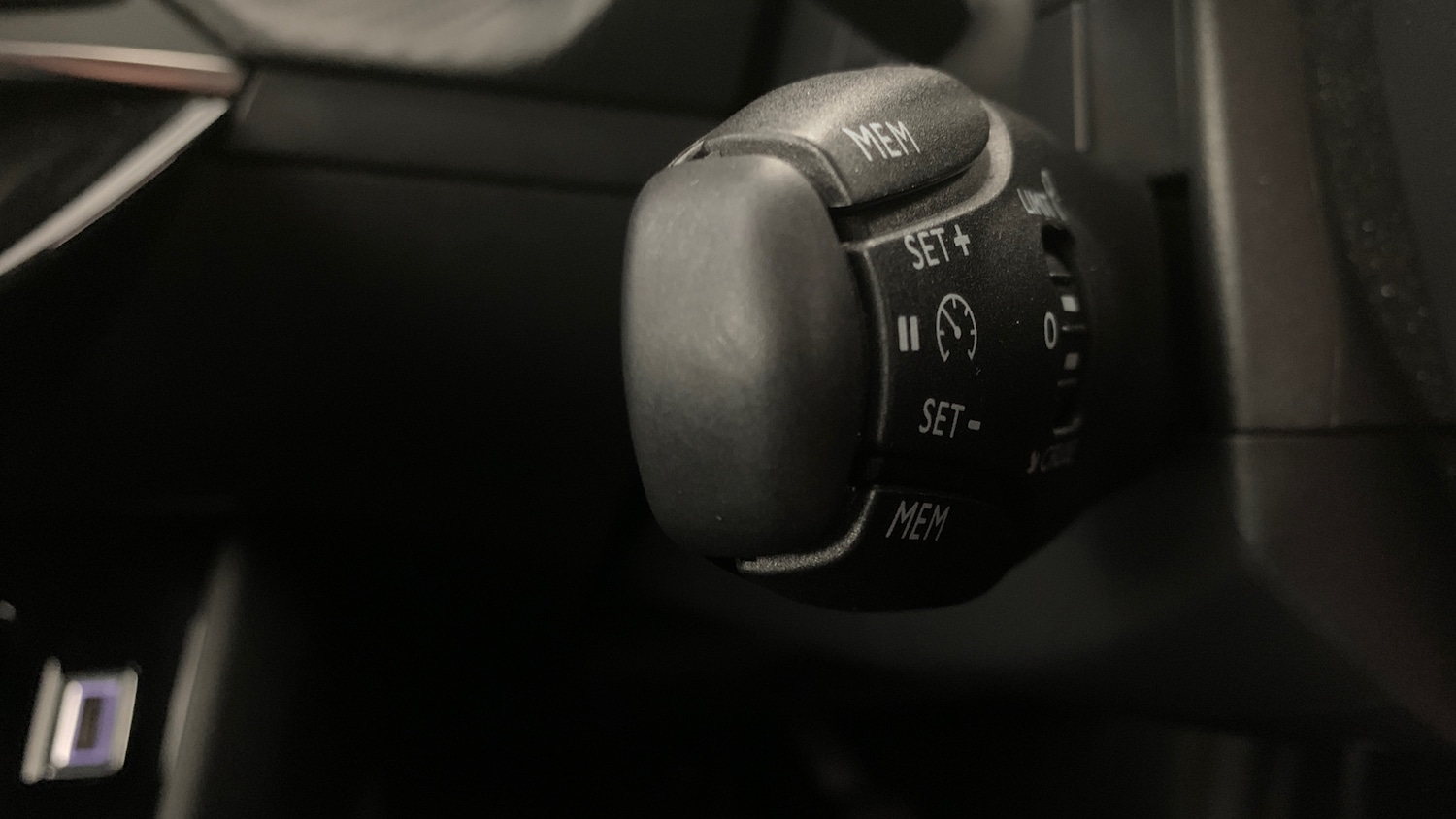 Used Peugeot 2008 2023 for sale - 76419757: Photo 36