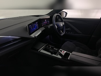 Used Vauxhall Astra 2023 for sale - 77042354: Photo