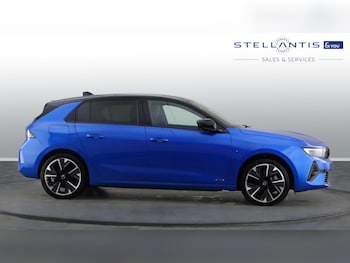 Used Vauxhall Astra 2023 for sale - 77042354: Photo