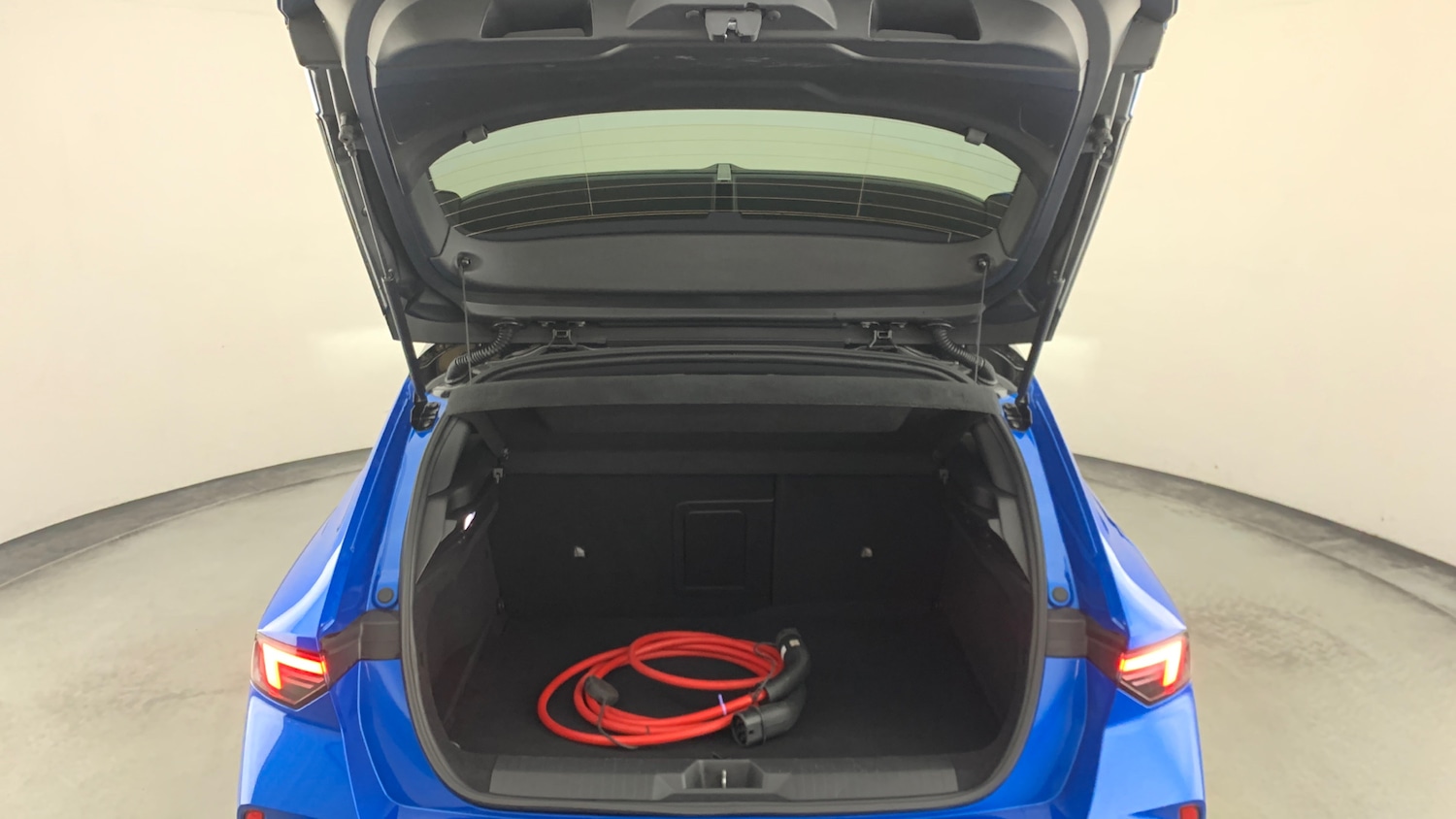 Used Vauxhall Astra 2023 for sale - 77042354: Photo 5