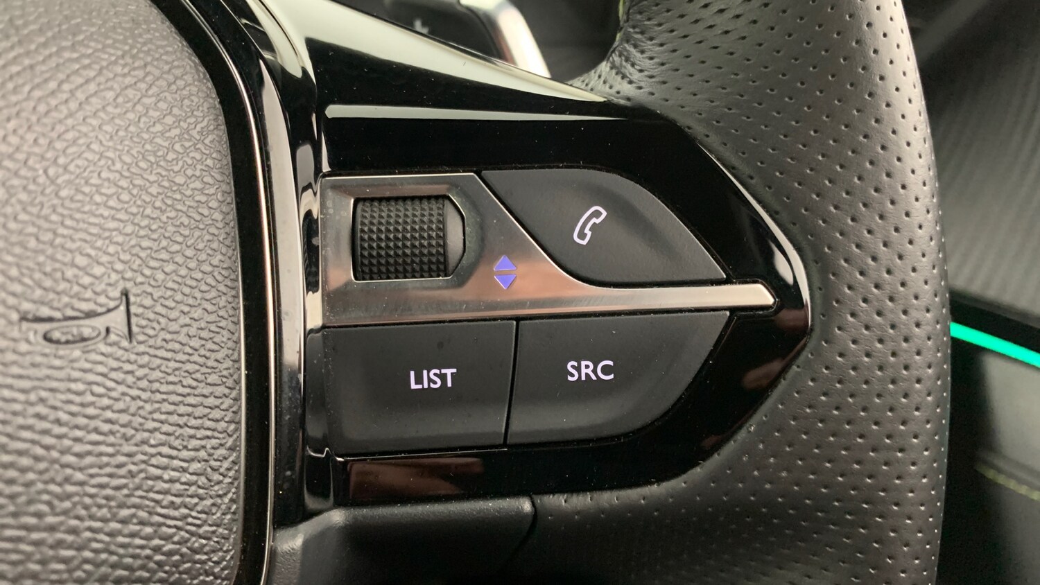 Used Peugeot 2008 2024 for sale - 76327701: Photo 18