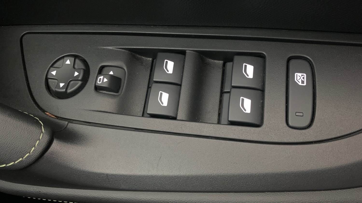 Used Peugeot 2008 2024 for sale - 76327701: Photo 38