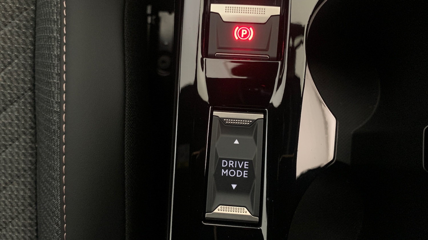 Used Peugeot 2008 2025 for sale - 76825699: Photo 32