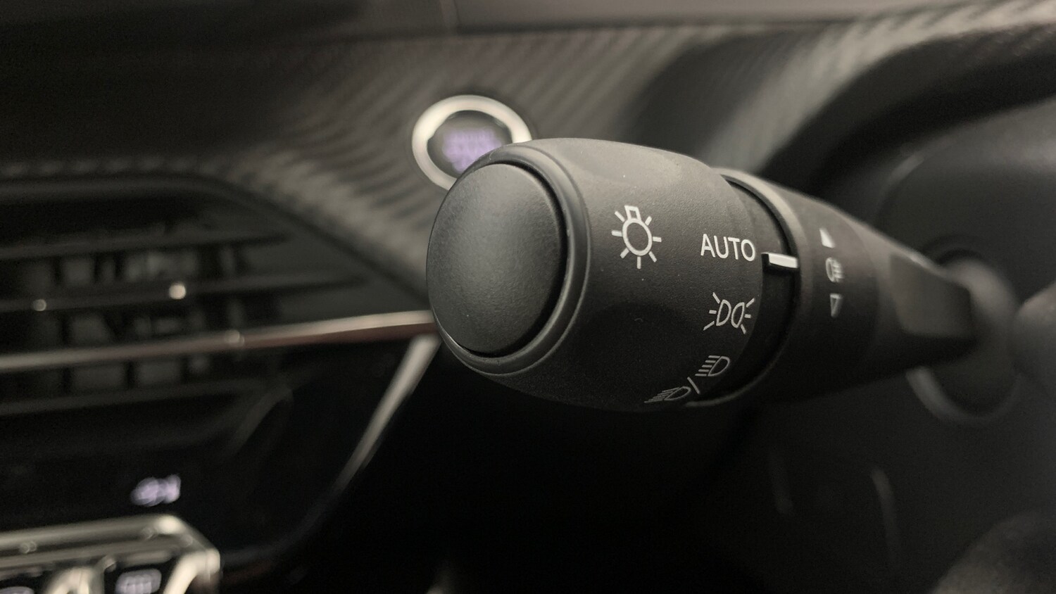 Used Peugeot 2008 2025 for sale - 76825699: Photo 37