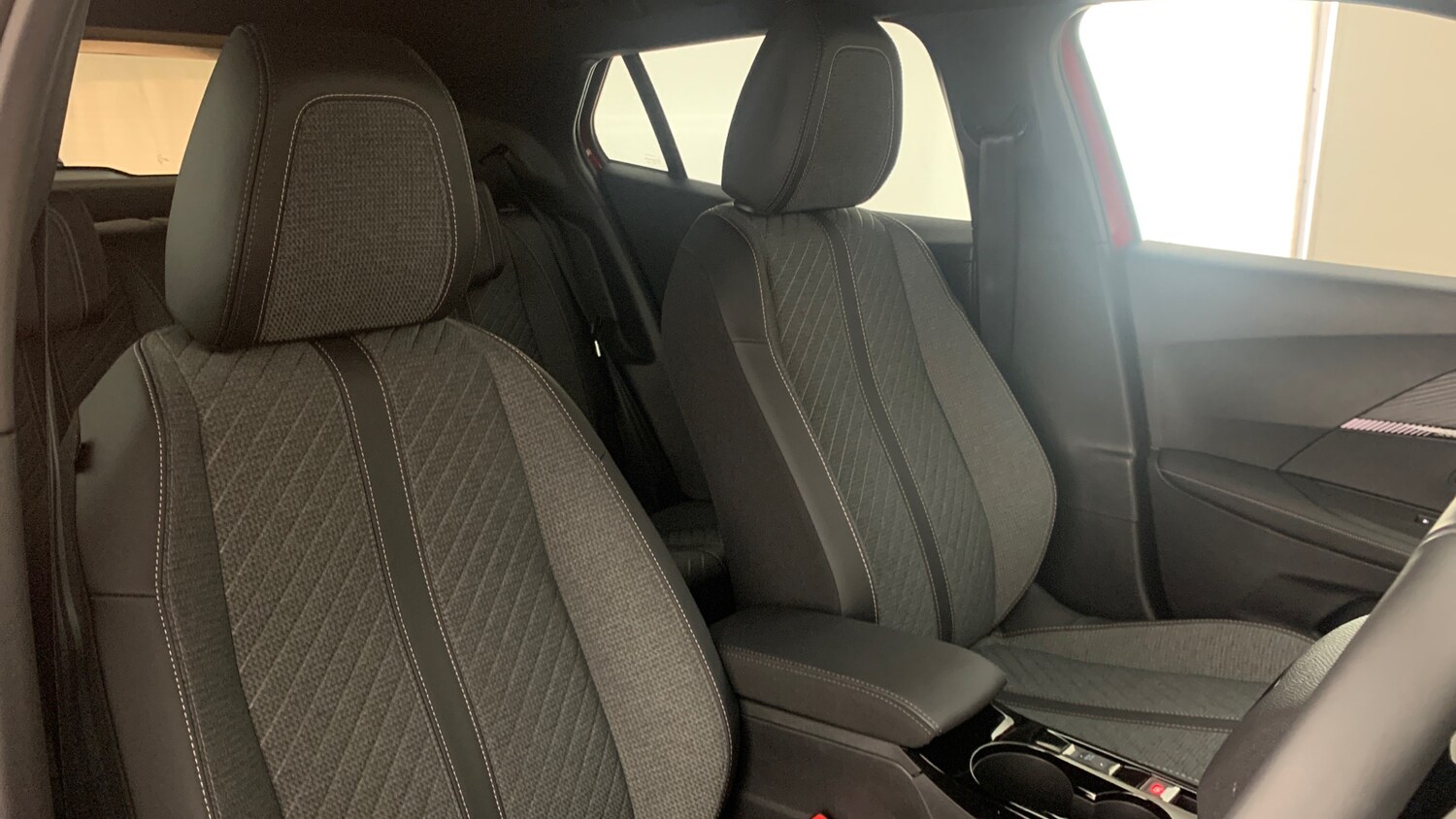 Used Peugeot 2008 2025 for sale - 76825699: Photo 50