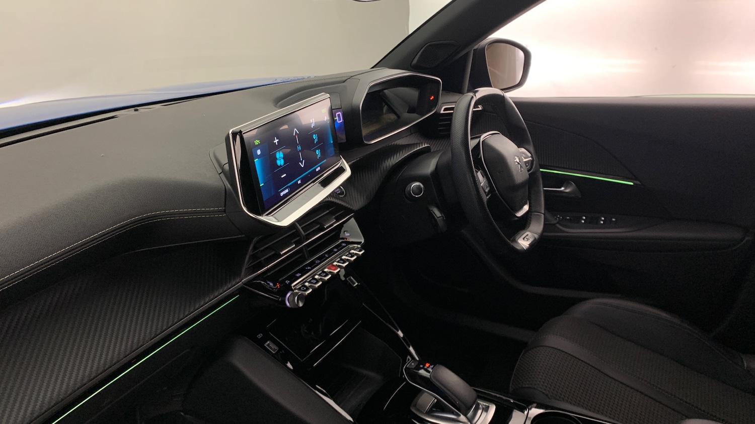 Used Peugeot 2008 2021 for sale - 77346158: Photo 2