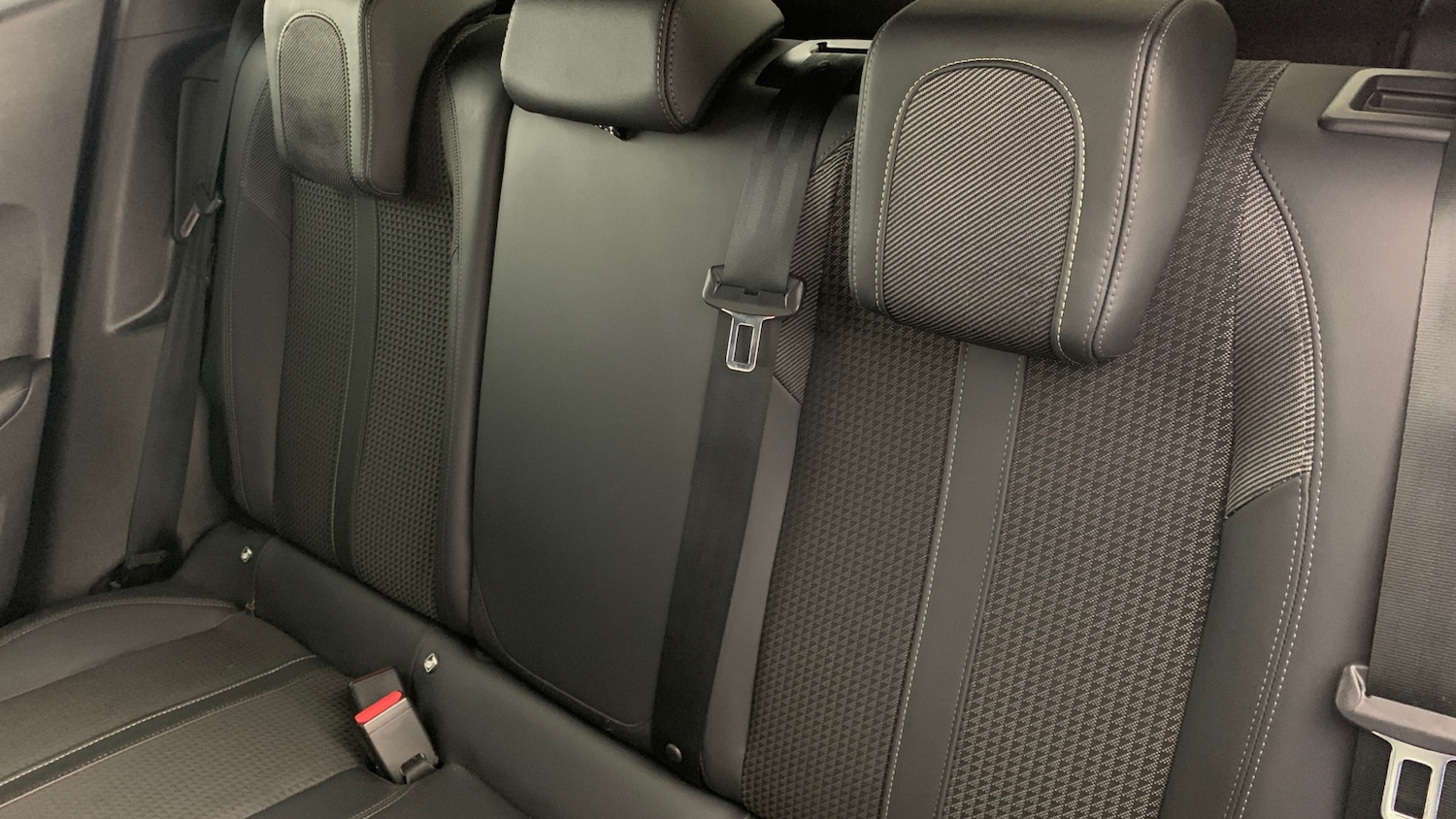 Used Peugeot 2008 2021 for sale - 77346158: Photo 9