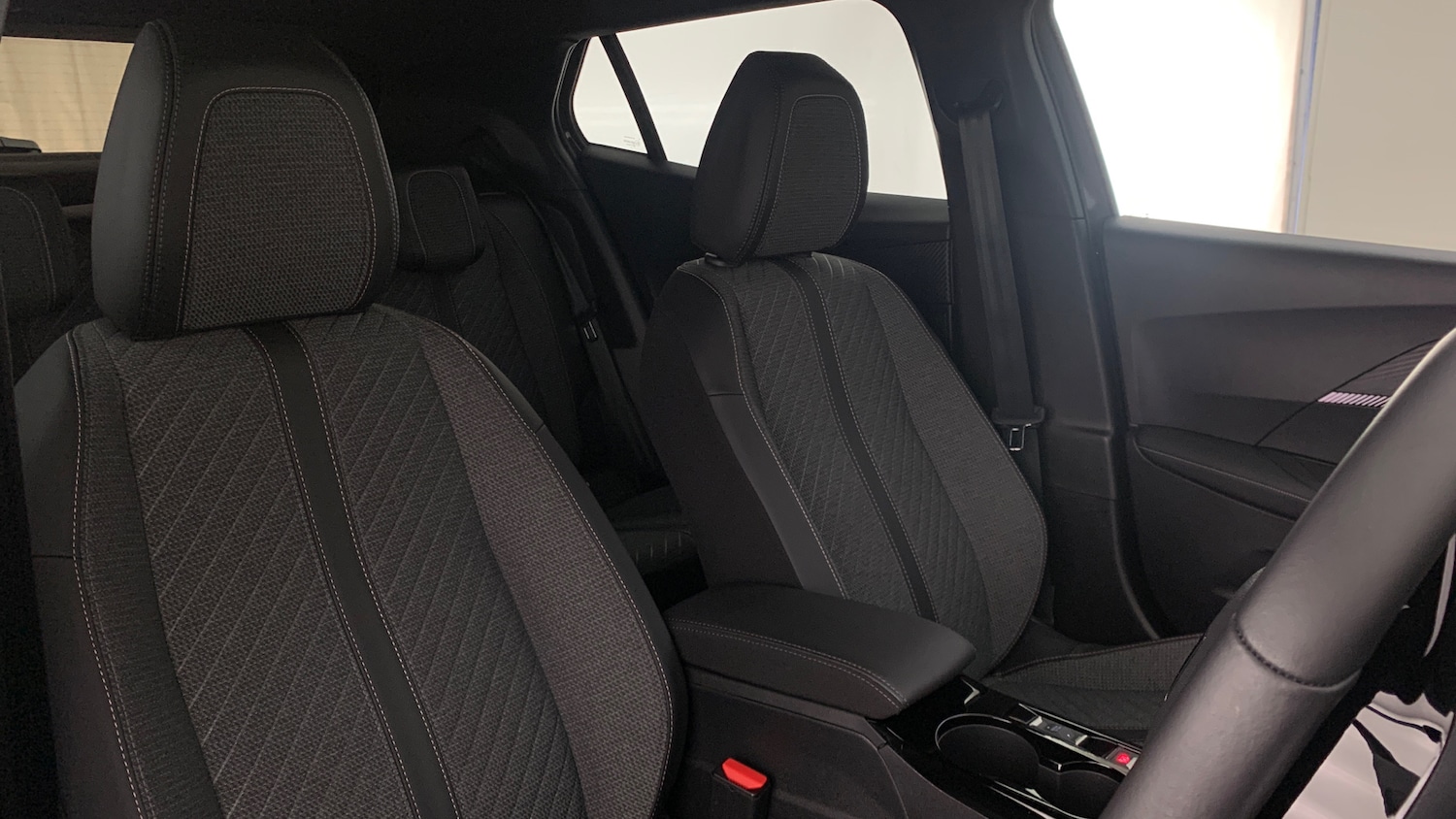 Used Peugeot 2008 2025 for sale - 77254288: Photo 49