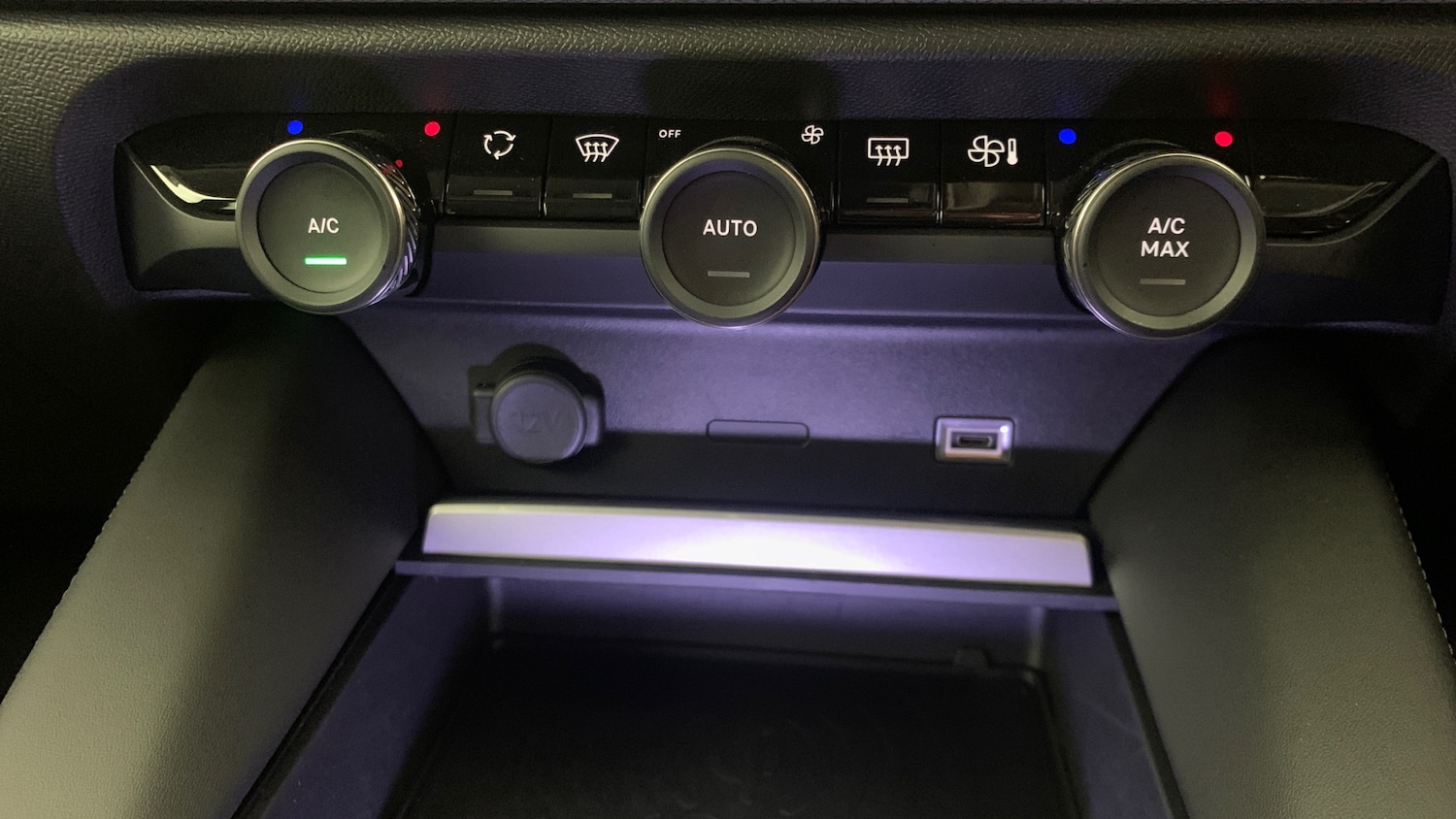 Used Citroen C5 X 2024 for sale - 76887934: Photo 31