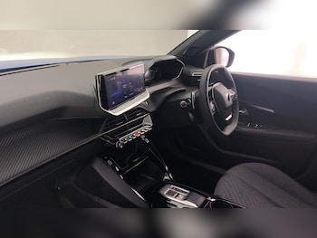 Used Peugeot 2008 2024 for sale - 76621468: Photo