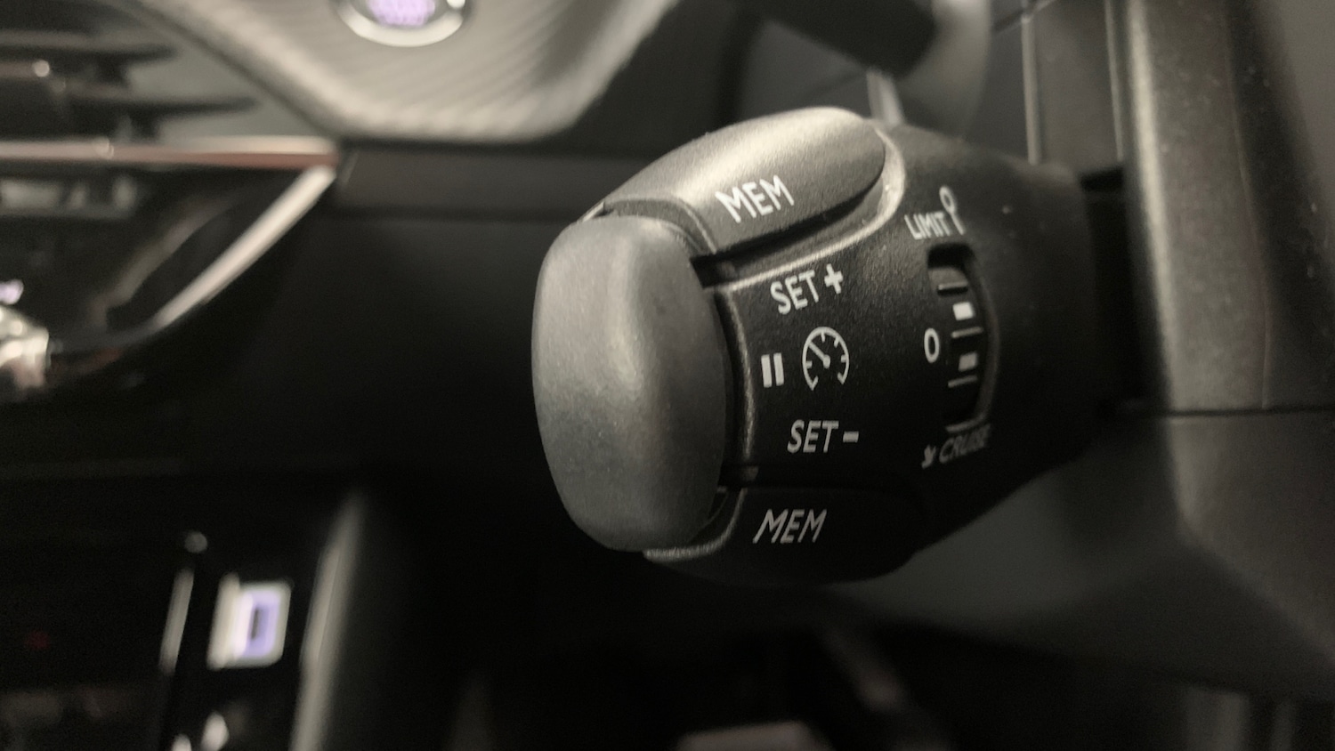 Used Peugeot 2008 2024 for sale - 76621468: Photo 37