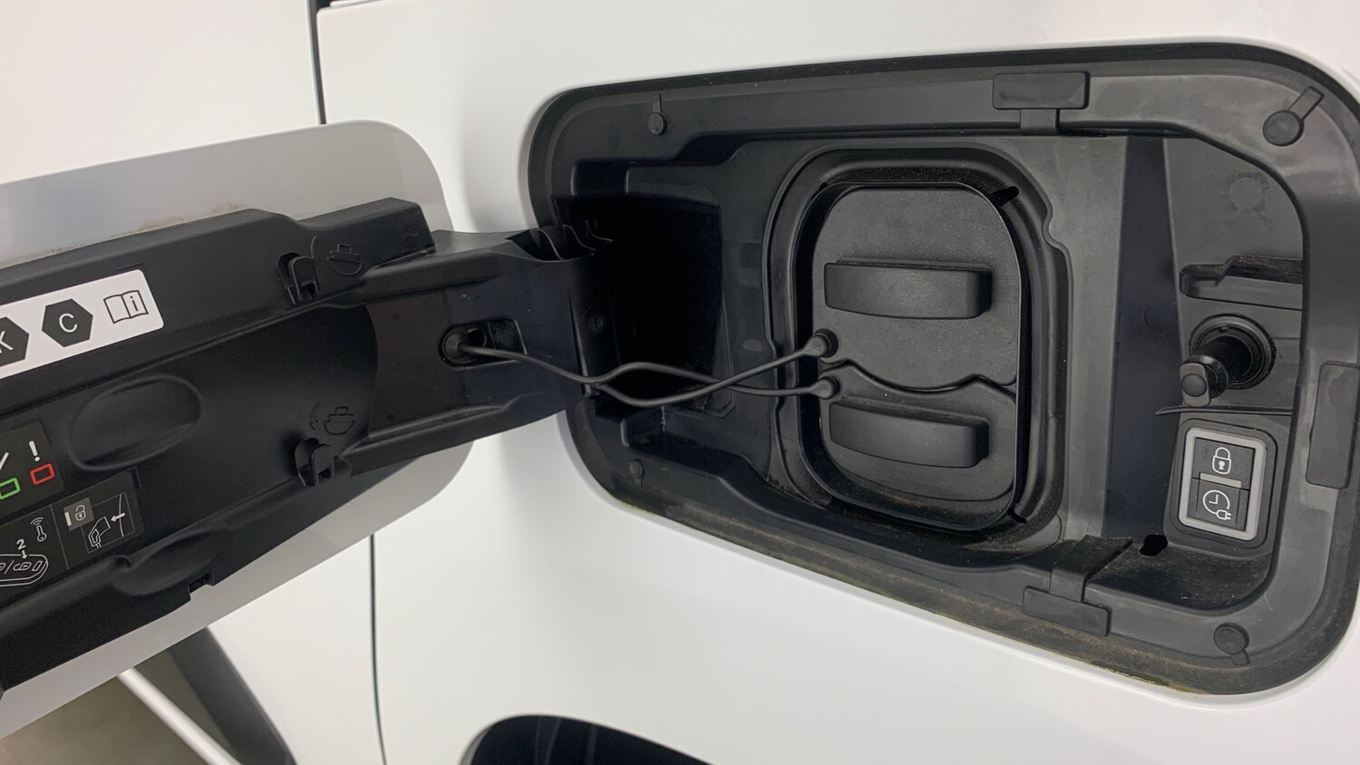 Used Peugeot Partner 2023 for sale - 77959152: Photo 31