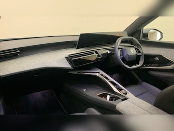 Used Peugeot 5008 2025 for sale - 78797718: Photo
