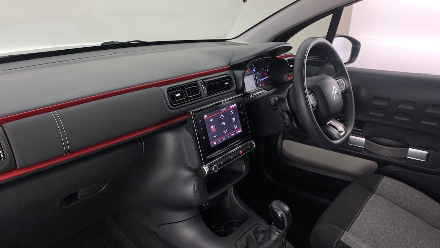 Used Citroen C3 2022 for sale - 76574399: Photo 2