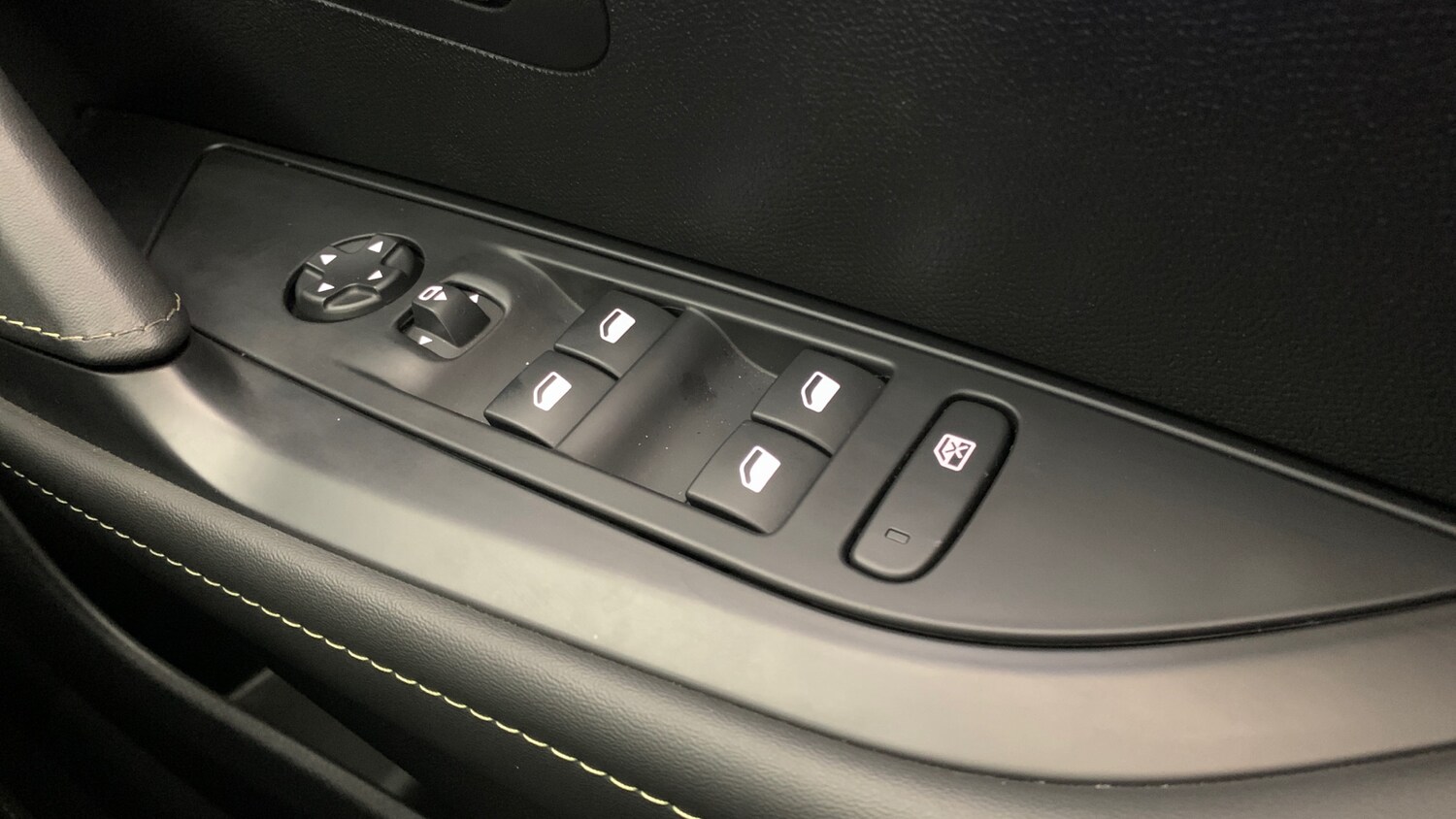 Used Peugeot 208 2025 for sale - 78021120: Photo 39