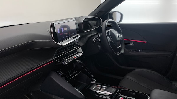 Used Peugeot 2008 2024 for sale - 76139418: Photo 2