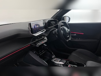 Used Peugeot 2008 2024 for sale - 76139418: Photo 2