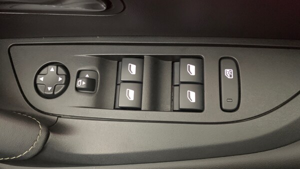 Used Peugeot 2008 2024 for sale - 76139418: Photo 36