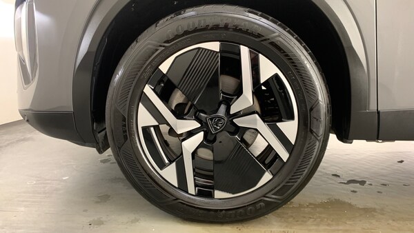 Used Peugeot 2008 2024 for sale - 76139418: Photo 6