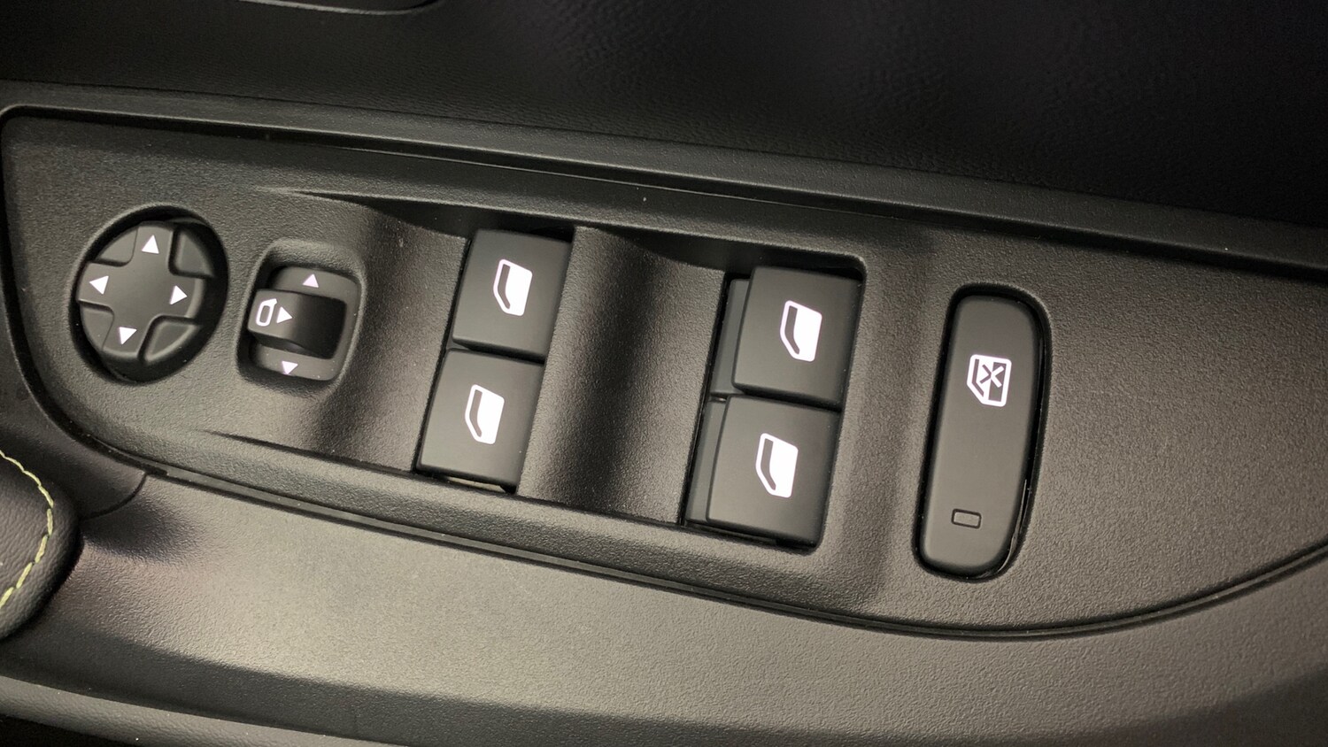 Used Peugeot 2008 2025 for sale - 78048810: Photo 39