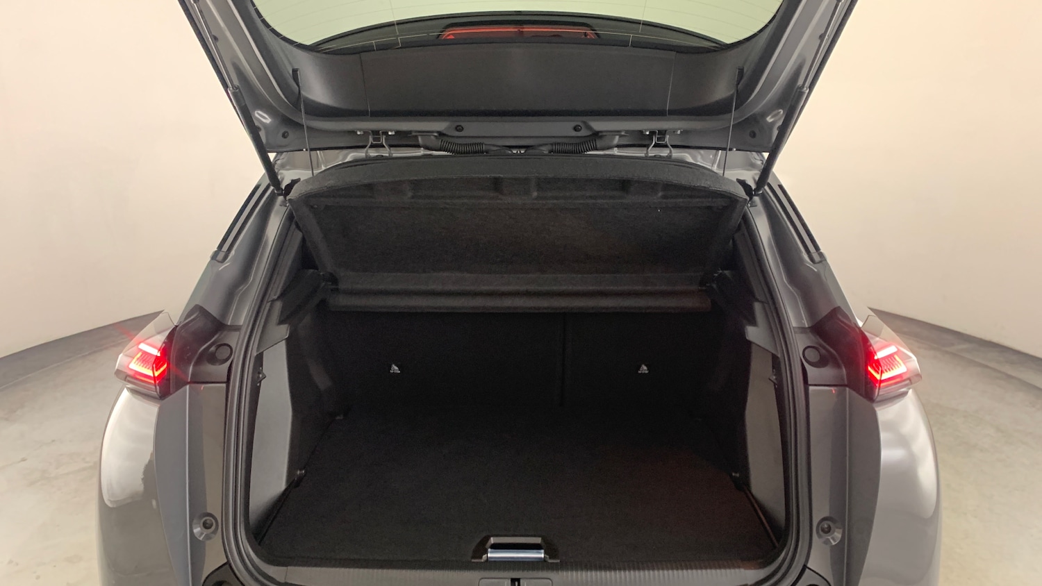 Used Peugeot 2008 2025 for sale - 78048810: Photo 5