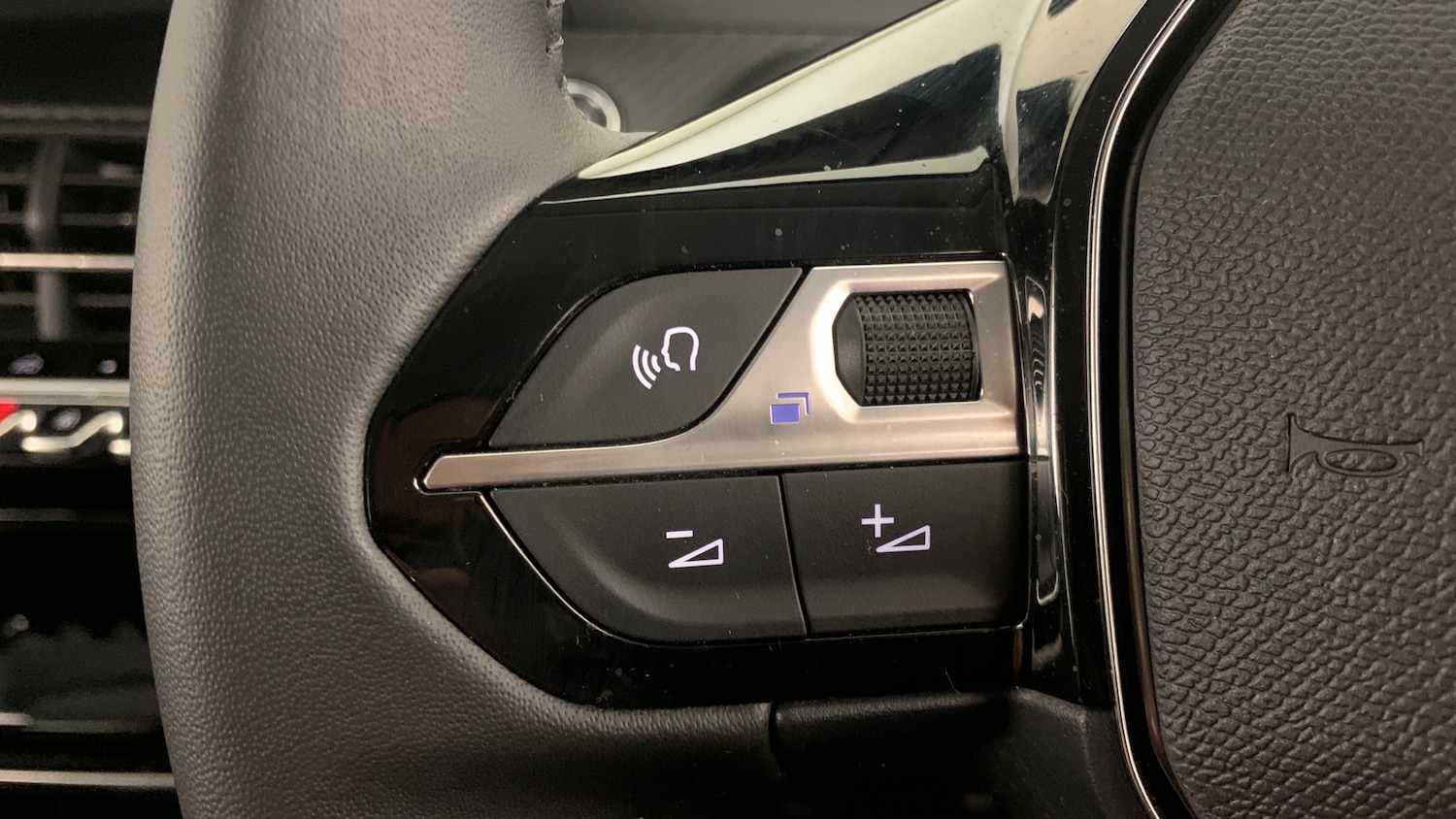 Used Peugeot 208 2024 for sale - 76621465: Photo 19