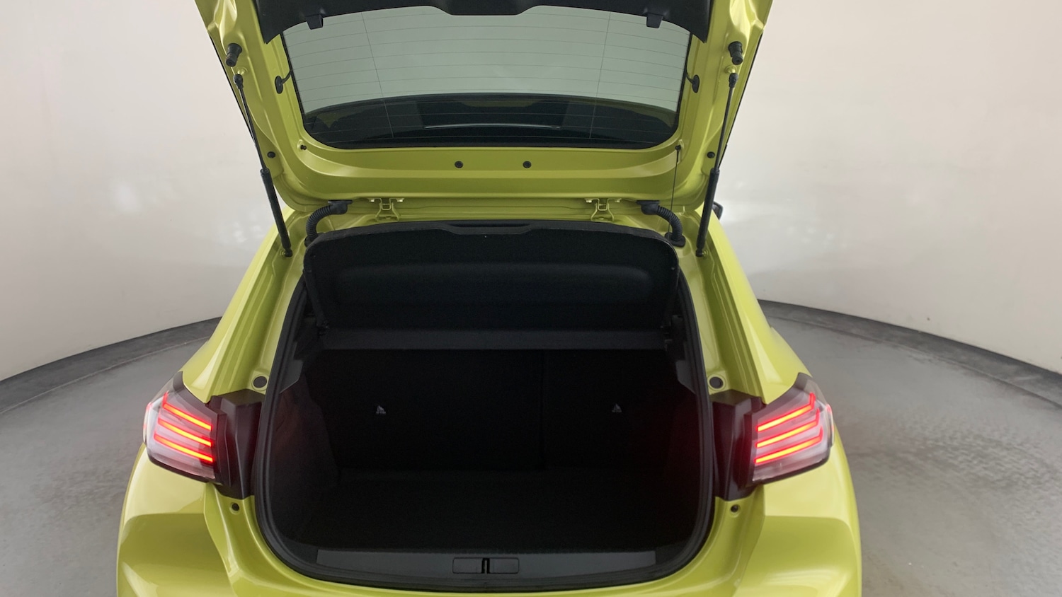 Used Peugeot 208 2024 for sale - 76621465: Photo 5