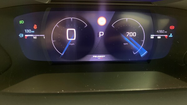 Used Peugeot 2008 2023 for sale - 76271390: Photo 10
