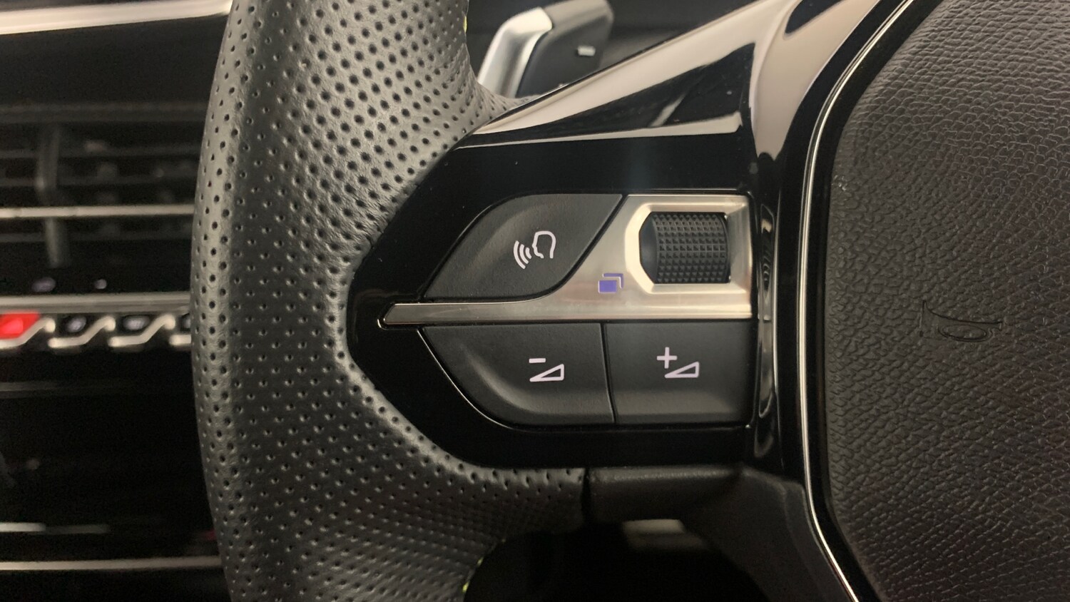 Used Peugeot 2008 2023 for sale - 76271390: Photo 19