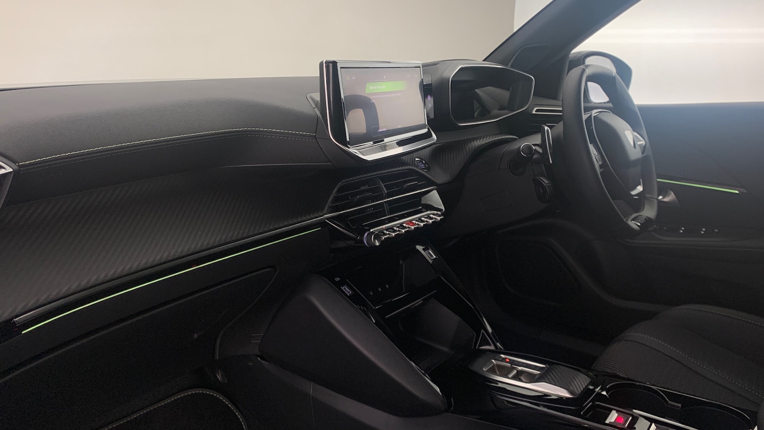 Used Peugeot 2008 2023 for sale - 76271390: Photo 2