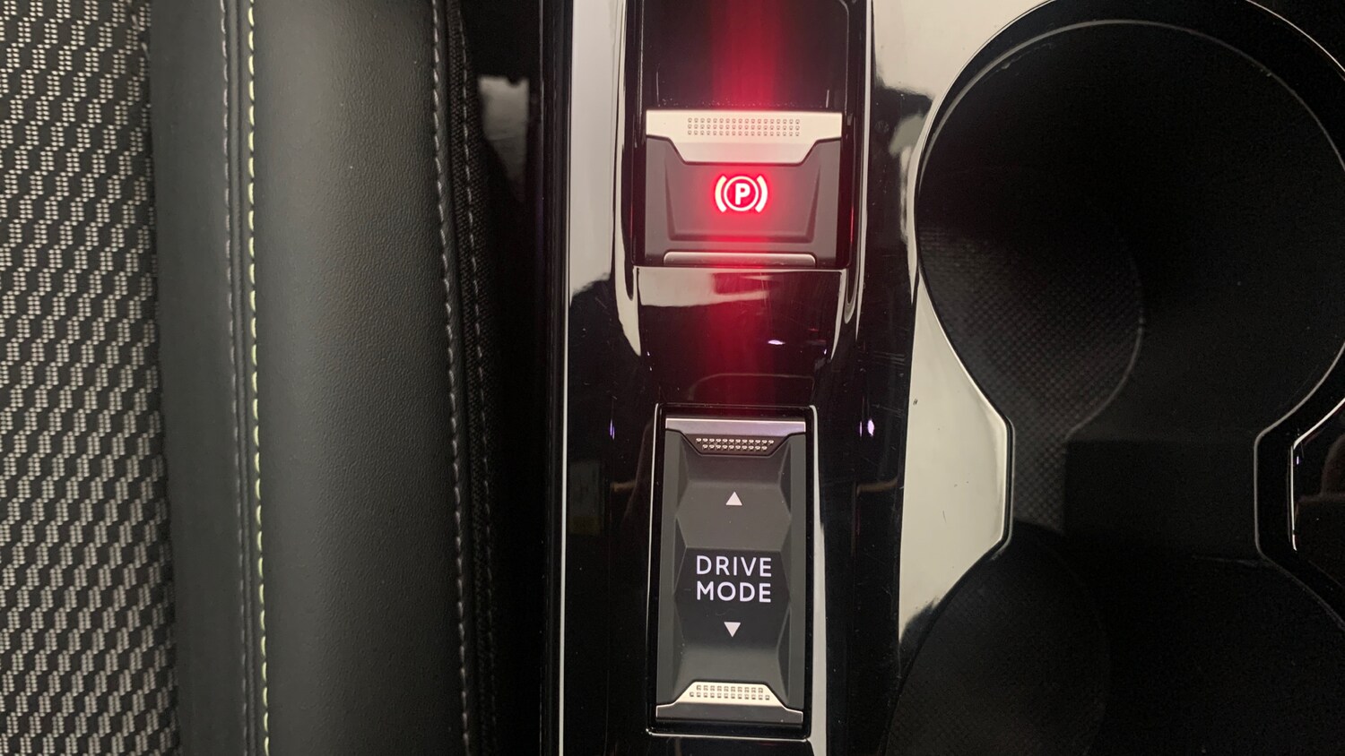 Used Peugeot 2008 2023 for sale - 76271390: Photo 32