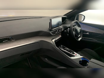 Used Peugeot 5008 2024 for sale - 75624640: Photo