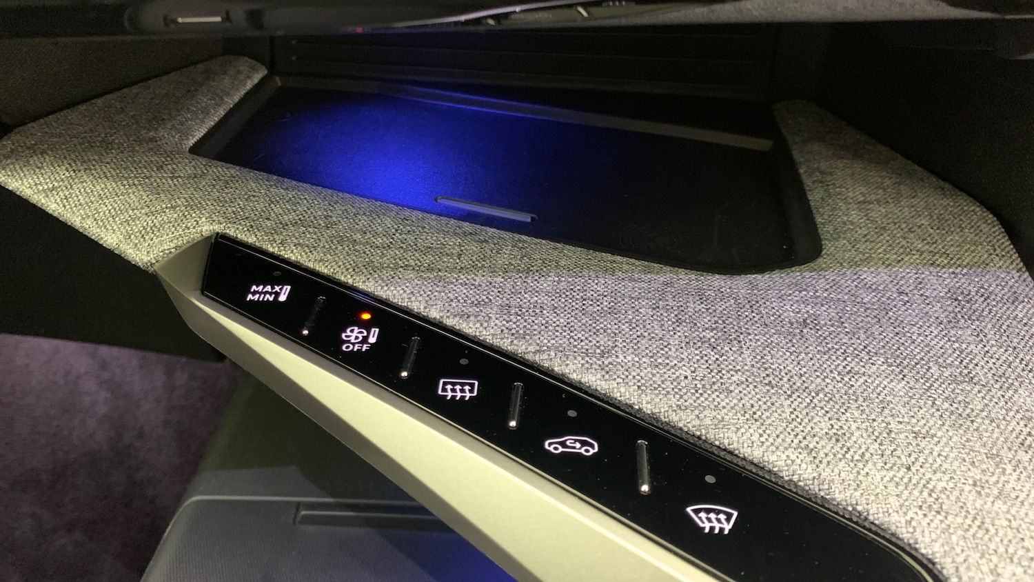 Used Peugeot 5008 2025 for sale - 76998828: Photo 32