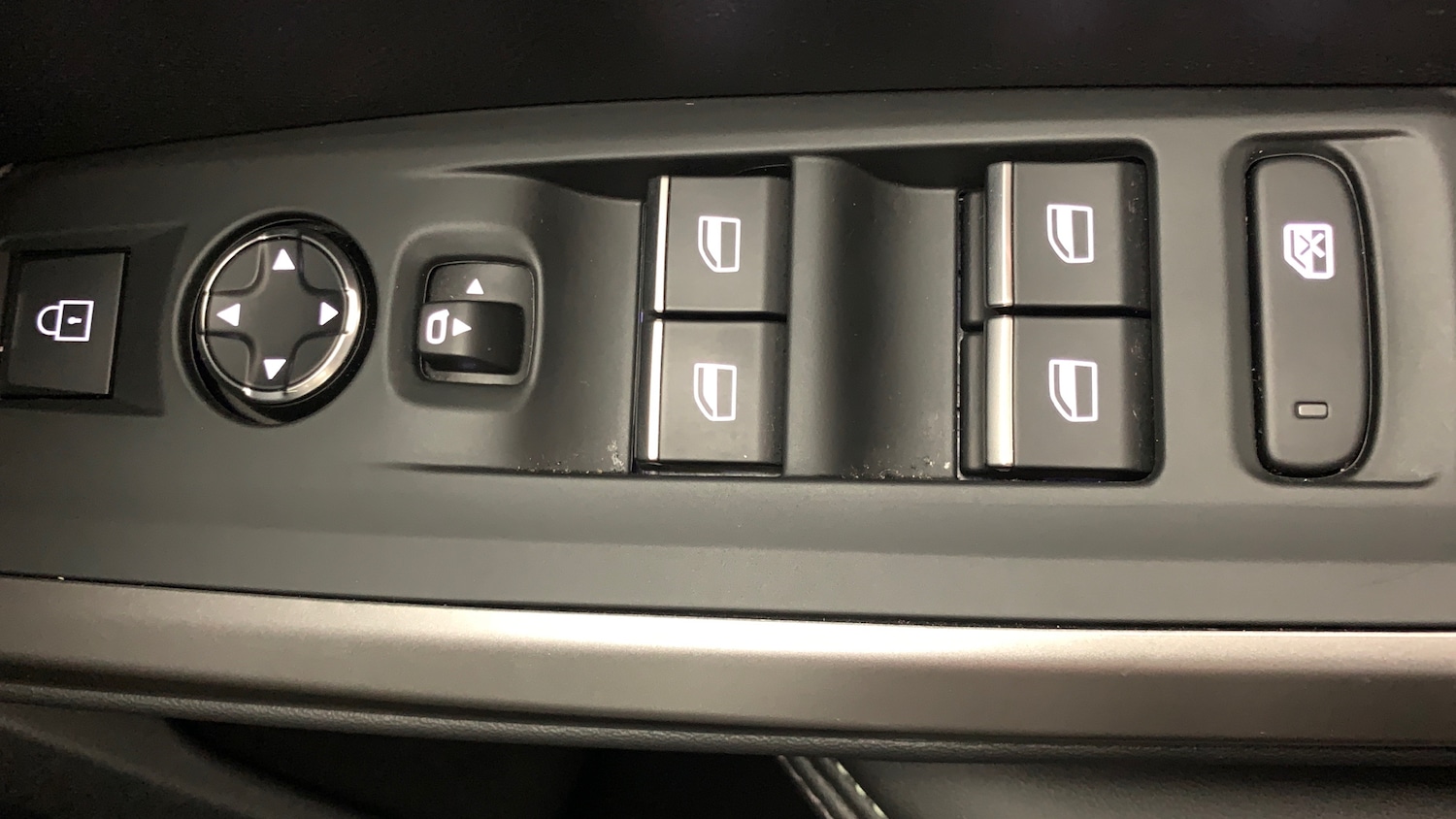 Used Peugeot 5008 2025 for sale - 76998828: Photo 40