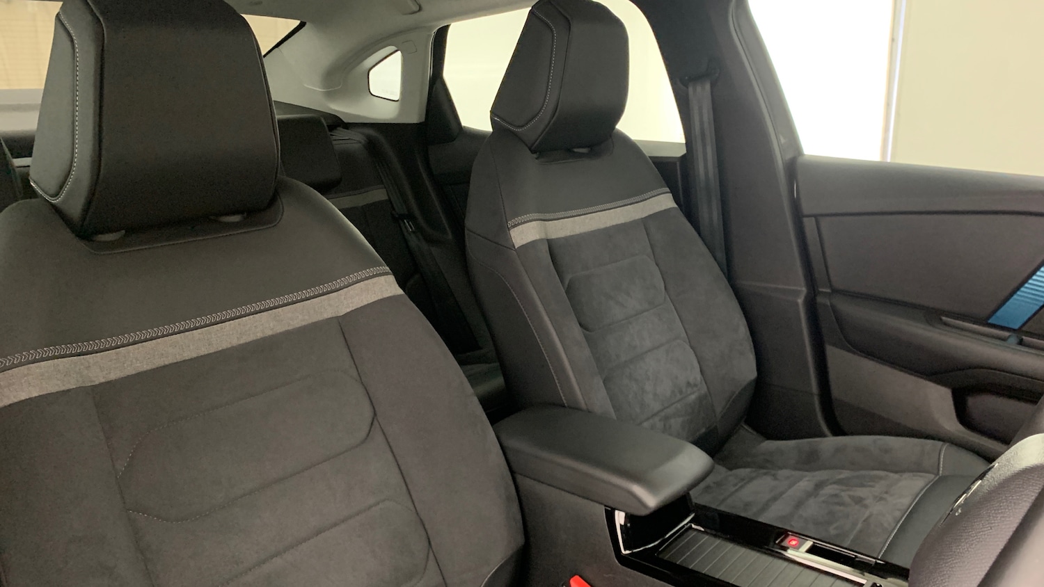 Used Citroen C4 2023 for sale - 76574453: Photo 44