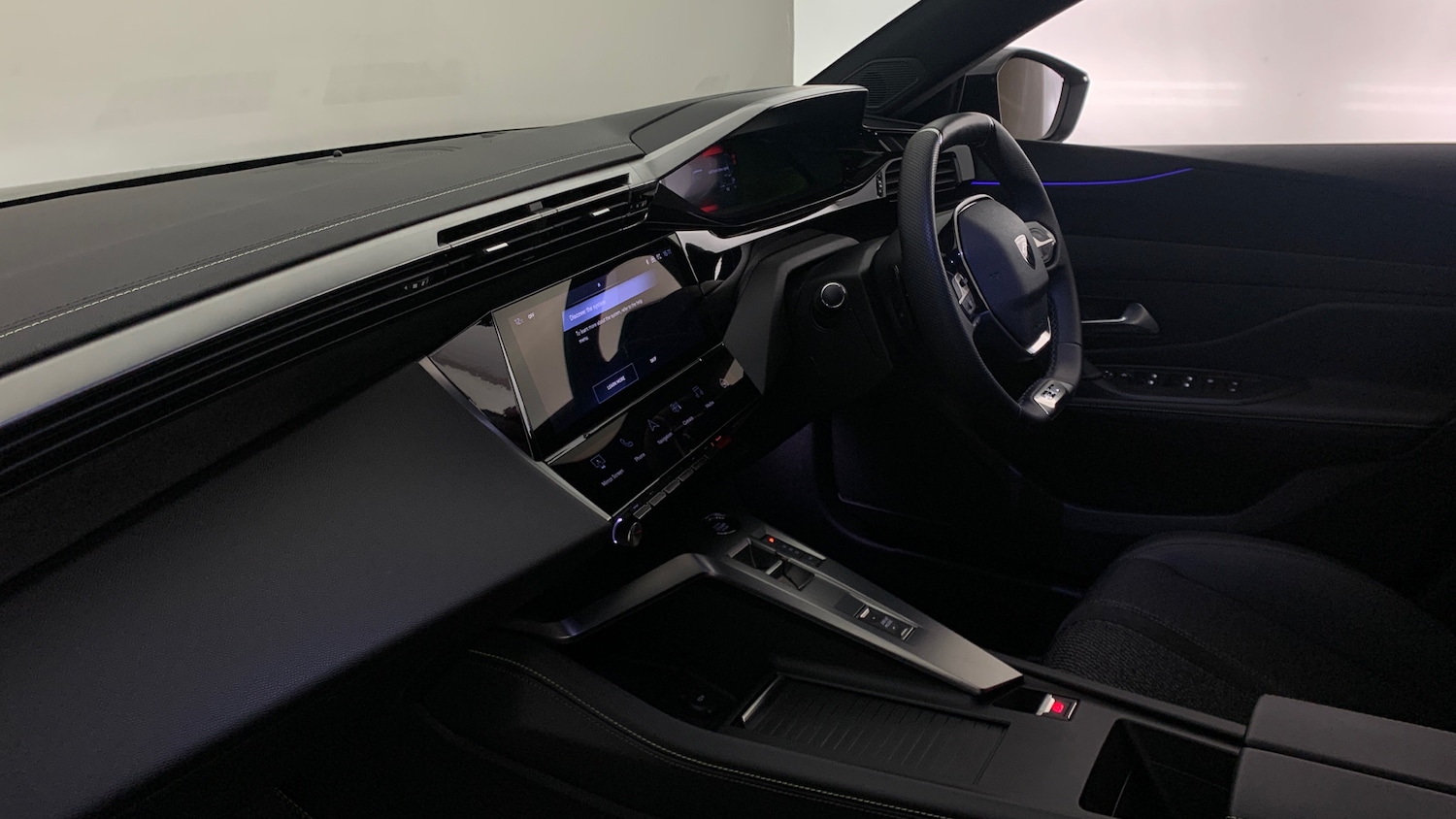 Used Peugeot 308 2024 for sale - 77332424: Photo 2