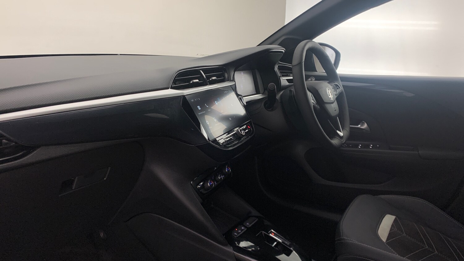 Used Vauxhall Corsa 2025 for sale - 76307960: Photo 2