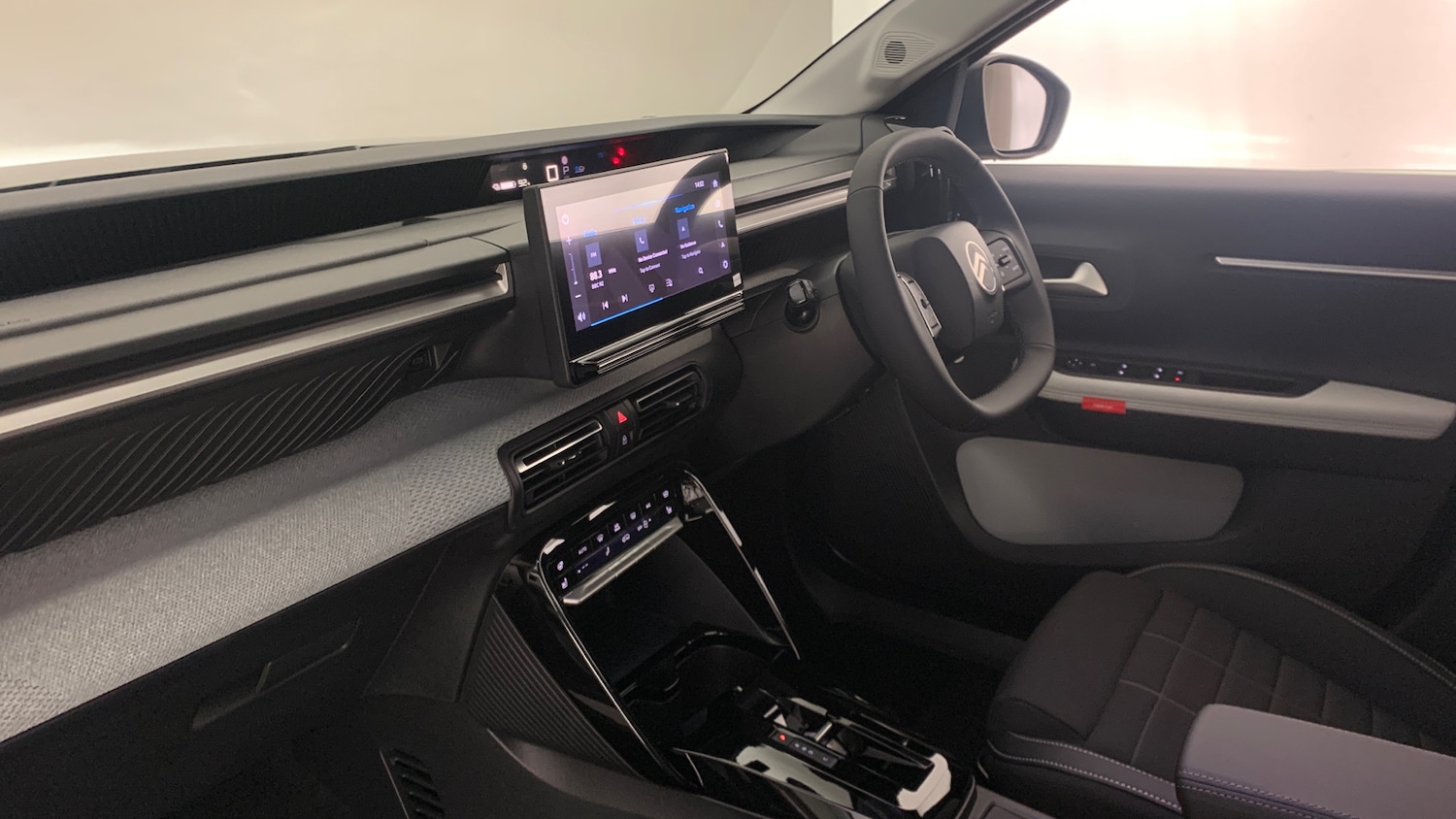 Used Citroen C3 2025 for sale - 76574260: Photo 2