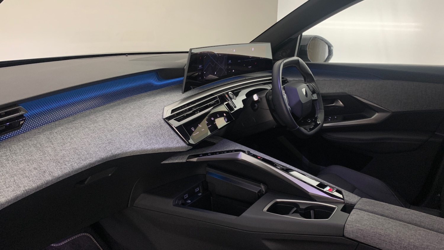 Used Peugeot 3008 2025 for sale - 76168037: Photo 2